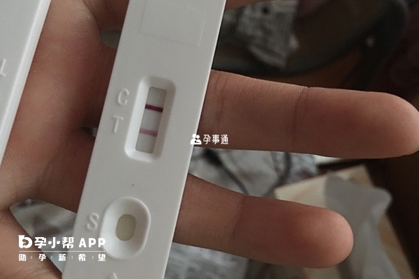 女性用卡型葵花驗孕棒測試結果為雙槓