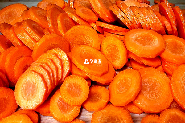 孩子要多吃瓜果蔬菜和肉類才能助於長高